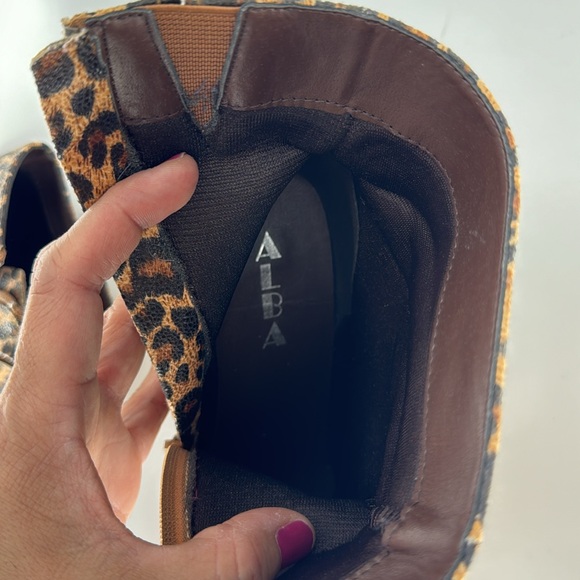ALBA Women’s Leopard Print Boots EUC - Picture 8 of 17